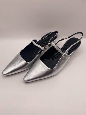 Vince Women's Venice Kitten Pointy Silver  Slingbacks  Pum Heels Sz 9